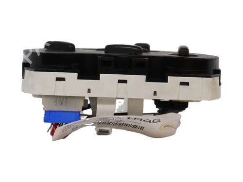 Used Climate control Climate control PEUGEOT 206 Hatchback (2A/C) 1.4 i (75 hp) 30862473 30862473