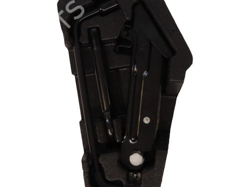 jack-kit-peugeot-108-2014-36169856 main image