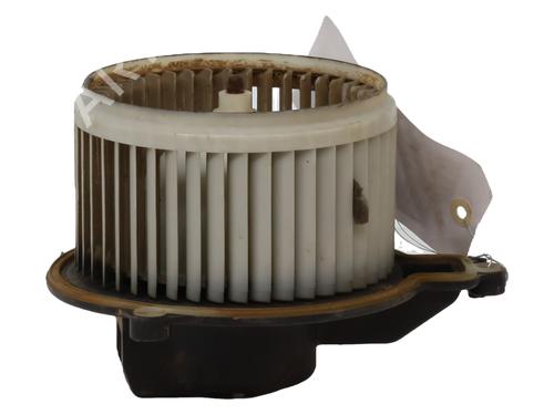 Used Heater blower motor Heater blower motor IVECO DAILY VI Van 33S13, 35S13, 35C13 (126 hp) 33235101 33235101