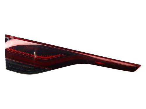 Feu de coffre gauche RENAULT MEGANE IV Hatchback (B9A/M/N_) 1.5 Blue dCi 115 (B9A6) (116 hp) 32111906