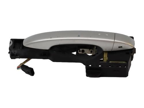 front-left-exterior-door-handle-renault-megane-iv-hatchback-b9amn_-2015-39735231 main image