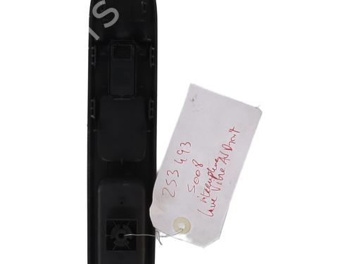 Used Right front window switch Right front window switch PEUGEOT 5008 (0U_, 0E_) 1.6 HDi (114 hp) 33457938 33457938