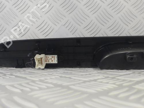 Used Right front window switch NISSAN MICRA IV (K13K, K13KK) 1.2 (80 hp) 23057931