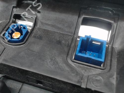 display-monitor-mercedes-benz-v-class-w447-2014-23834109 main image