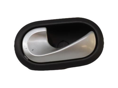 Venstre bak invendig håndtak RENAULT CLIO III (BR0/1, CR0/1) 1.2 16V (BR0P, CR0P) (101 hp) 29974216