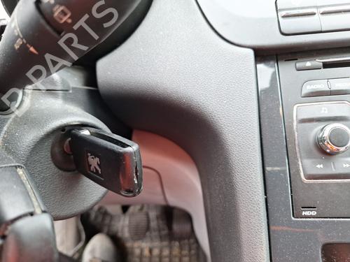 Right rear window switch PEUGEOT 5008 (0U_, 0E_) 2.0 HDi 150 / BlueHDi 150 | BP26507441I28 