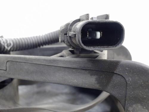 Used Radiator fan HYUNDAI SANTA FÉ II (CM) 2.2 CRDi GLS (150 hp) 23833805