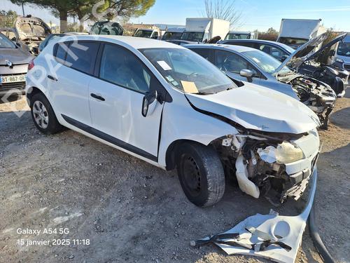 Brugte RENAULT MEGANE III Hatchback (BZ0/1_, B3_) 1.5 dCi (BZ09, BZ0D, BZ1W, BZ29, BZ14) (110 hp) 3474484