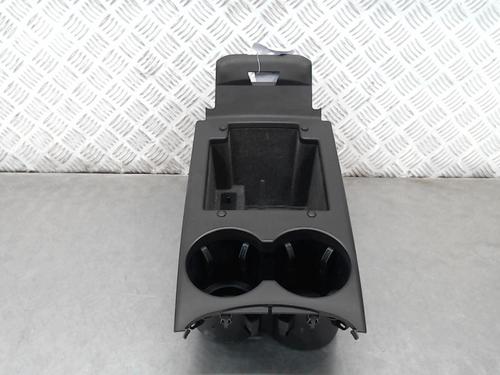 kopholdergenstandsholder-porsche-macan-95b-2014-23834254 main image