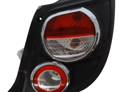 Used Right taillight CHEVROLET AVEO Hatchback (T300) 1.4 (101 hp) 25598427