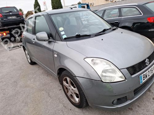 Brugte SUZUKI SWIFT III (MZ, EZ) 1.3 DDiS (RS413D) (75 hp) 4405910