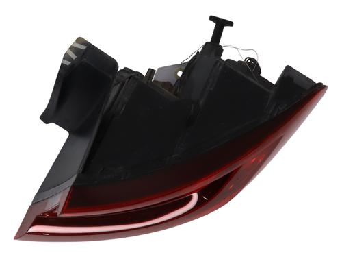 Right taillight RENAULT MEGANE IV Hatchback (B9A/M/N_) 1.3 TCe 140 (B9NB) | BP30970231C35 