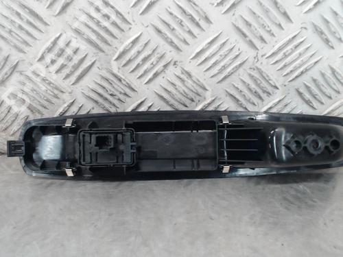 Used Right front window switch Right front window switch RENAULT MEGANE III Hatchback (BZ0/1_, B3_) 1.5 dCi (BZ0C) (90 hp) 23054137 23054137
