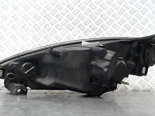 Used Right headlight Right headlight PEUGEOT 1007 (KM_) 1.4 (75 hp) 23057035 23057035