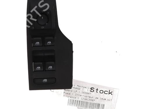 Used Left front window switch Left front window switch SEAT ARONA (KJ7, KJP) 1.6 TDI (115 hp) 33827840 33827840
