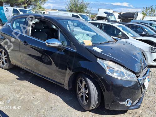 Interior roof light PEUGEOT 208 I (CA_, CC_) 1.6 HDi | BP29863252I8