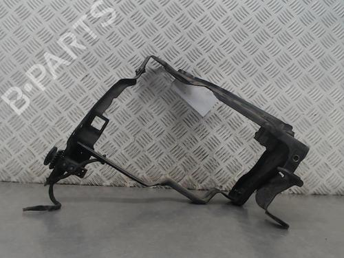 Used Right headlight support MERCEDES-BENZ C-CLASS (W204) C 200 CDI (204.007, 204.006) (136 hp) 23056524
