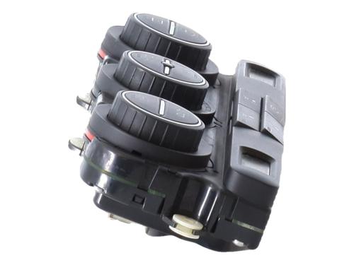 Climate control VW TIGUAN (5N_) 2.0 TDI 4motion | BP27633633I5 - Image 2