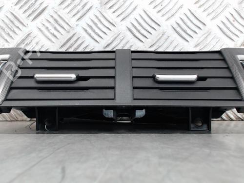 Air vent LAND ROVER RANGE ROVER EVOQUE (L538) 2.0 D 4x4 LR093917