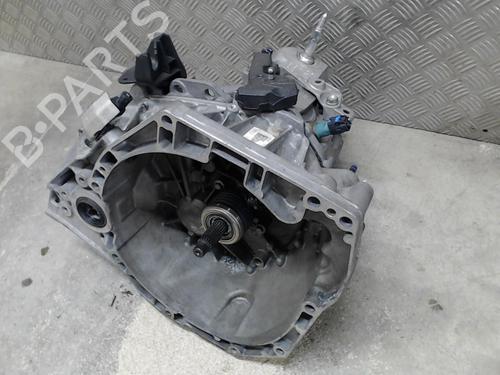 gearbox-nissan-juke-f16_-2019-29161937 main image