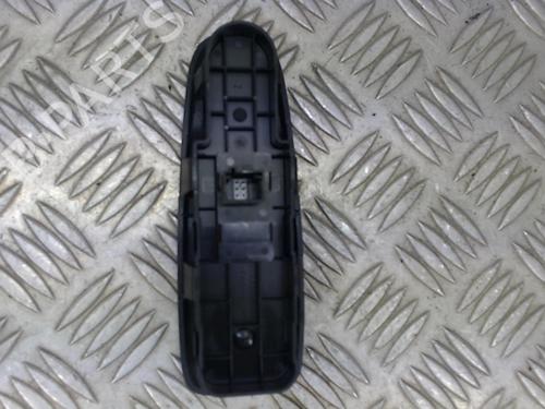 Used Right front window switch Right front window switch 23833084 23833084