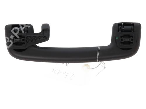 interior-roof-handle-renault-arkana-i-lcm_-ldn_-2019-27816848 main image