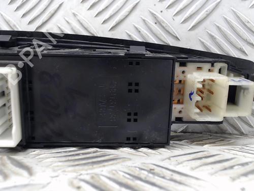 Used Left front window switch HYUNDAI i20 II (GB, IB) 1.2 (84 hp) 23059893