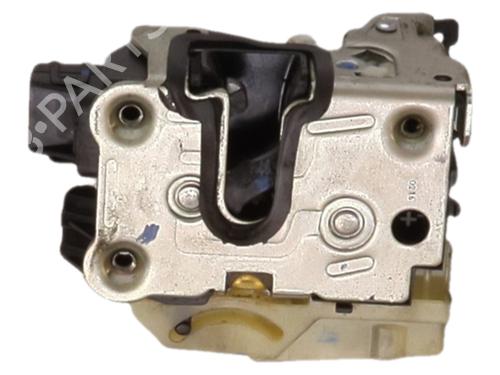 front-right-lock-dacia-duster-suv-van-2011-36951693 main image