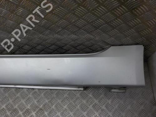Venstre sidekjole Venstre sidekjole BMW 5 Touring (E61) 530 d (235 hp) 23056325 23056325