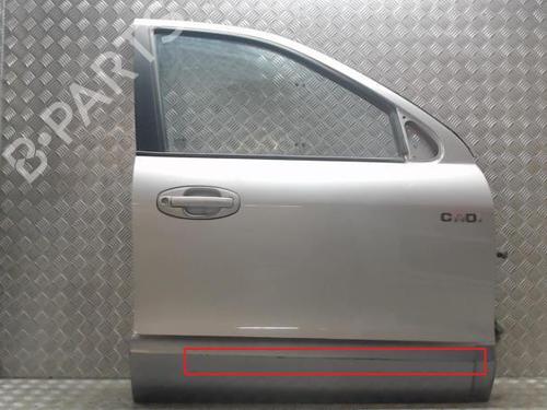 Used Right front door HYUNDAI SANTA FÉ I (SM) 2.0 CRDi 4x4 (113 hp) 23055508