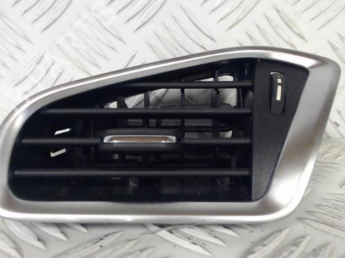 Used Air vent CITROËN DS4 (NX_) 2.0 HDi / BlueHDi 135 (136 hp) 23833267