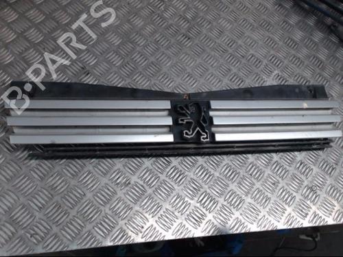 Used Grille PEUGEOT 205 I (741A/C) 1.1 (49 hp) 23056216