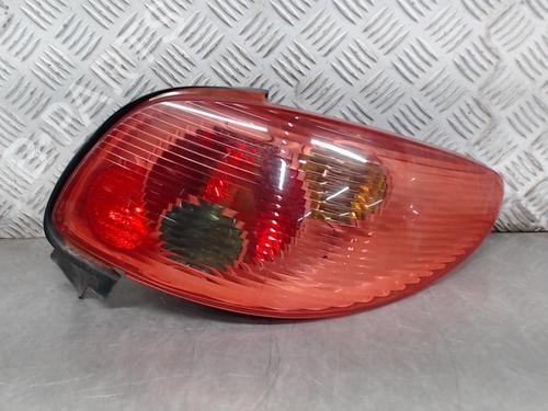 Used Right taillight PEUGEOT 206 CC (2D) 1.6 16V (2DNFUF, 2DNFUR) (109 hp) 23056689