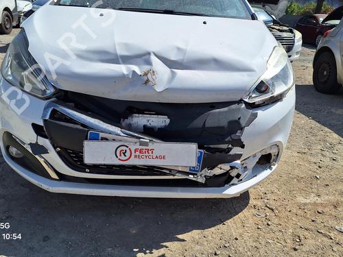 Right headlight PEUGEOT 208 I (CA_, CC_) 1.2 VTI 82 | BP29142164C29 