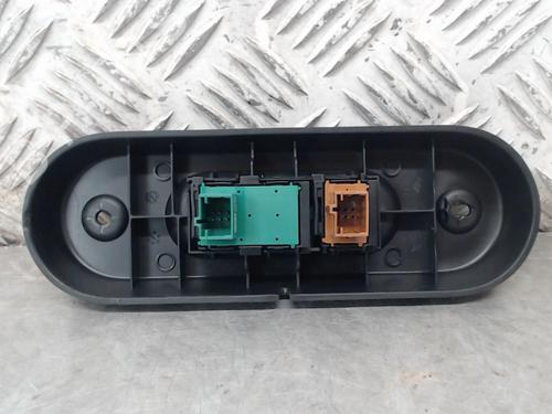 Used Gear lever Gear lever CITROËN AMI (9A_) Electric (9AZ2CA) (8 hp) 23834911 23834911