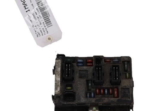 Used Fuse box Fuse box 38230642 38230642