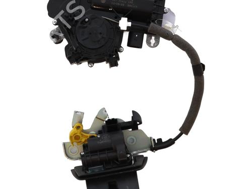 Used Tailgate lock AUDI A4 B9 Avant (8W5, 8WD) 40 TDI Mild Hybrid quattro (204 hp) 28091816
