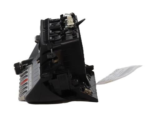 Used Climate control Climate control PEUGEOT 208 II (UB_, UP_, UW_, UJ_) 1.2 PureTech 75 (75 hp) 32998988 32998988