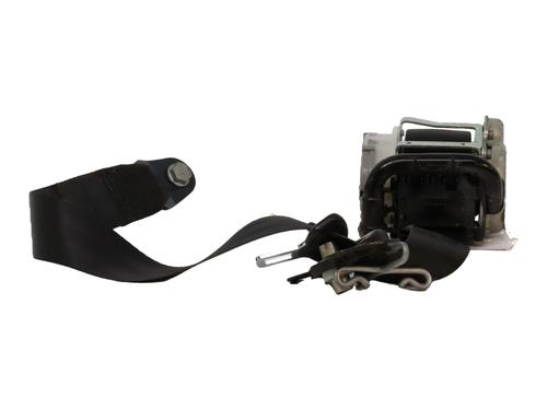 front-right-seatbelt-ds-ds-4-ds-4-crossback-nx_-2015-2016-2017-2018-30862036 main image