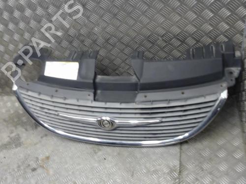 Used Grille CHRYSLER VOYAGER IV (RG, RS) 3.3 (174 hp) 23061302
