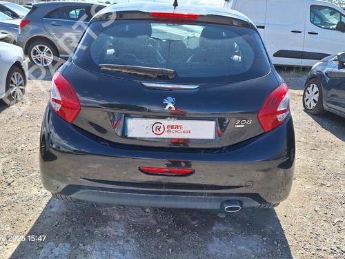Interior roof light PEUGEOT 208 I (CA_, CC_) 1.6 HDi | BP29863252I8