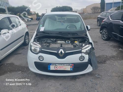 Brugte RENAULT TWINGO III (BCM_, BCA_) 0.9 TCe 90 (BCM9, BCM2) (90 hp) 4306309