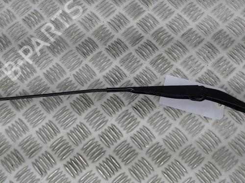 Used Front windshield wiper arm DACIA SANDERO II 1.0 SCe 75 (B8JC, B8JD) (73 hp) 23057788