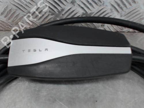 Electronic module TESLA MODEL 3 (5YJ3) EV | BP25982221M83 