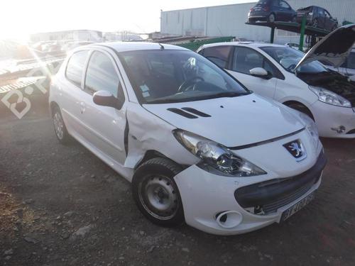 Left mirror PEUGEOT 206+ (2L_, 2M_) 1.4 HDi eco 70 | BP23059749C26