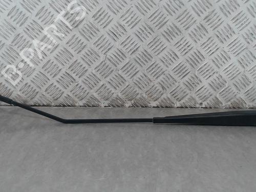 Used Front windshield wiper arm PEUGEOT 2008 I (CU_) 1.2 THP 110 / PureTech 110 (110 hp) 23834872