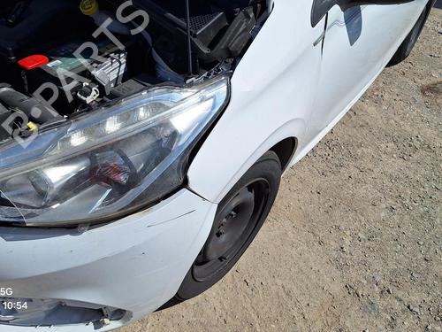 Right headlight PEUGEOT 208 I (CA_, CC_) 1.2 VTI 82 | BP29142164C29 