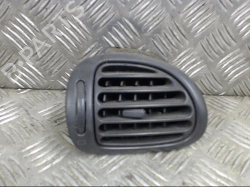 Used Air vent PEUGEOT 206 Hatchback (2A/C) 1.4 i (75 hp) 23061390
