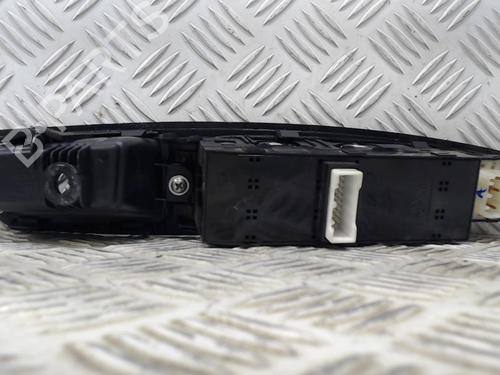 Used Left front window switch Left front window switch HYUNDAI i20 II (GB, IB) 1.2 (84 hp) 23059893 23059893