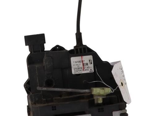 Serrure arrière droite OPEL CORSA D (S07) 1.3 CDTI (L08, L68) (90 hp) 30861705